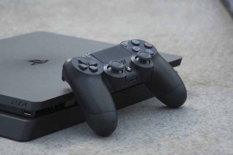 „Playstation 4” žaidimų pultelis už ypatingą kainą: net 33 eurais pigiau nei Lietuvoje