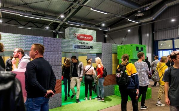 Realaus dydžio „Minecraft“ namas – per 70 valandų pastatytas iš 200 dėžių