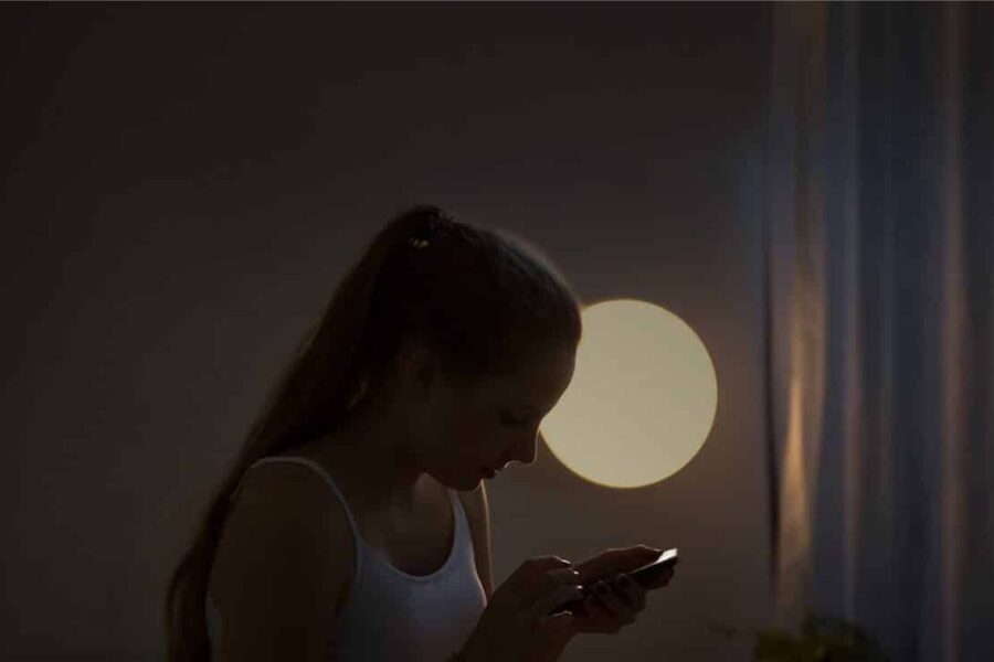 Apšvieskite namus šiuolaikiškai – „Xiaomi Yeelight” šviestuvas už ypatingą kainą