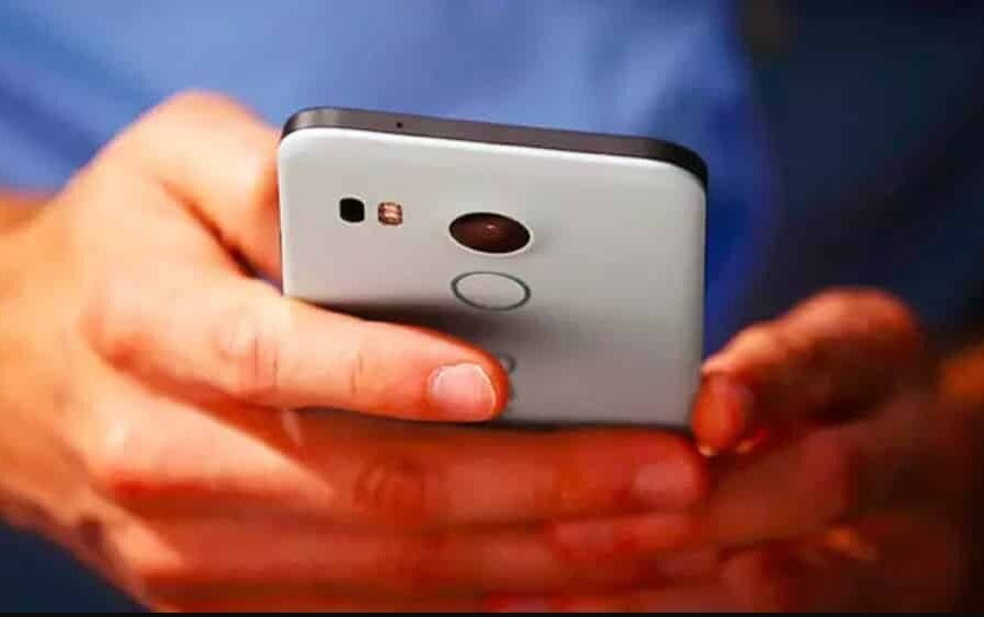 Beveik trečdalis lietuvių prisipažįsta esantys priklausomi nuo interneto