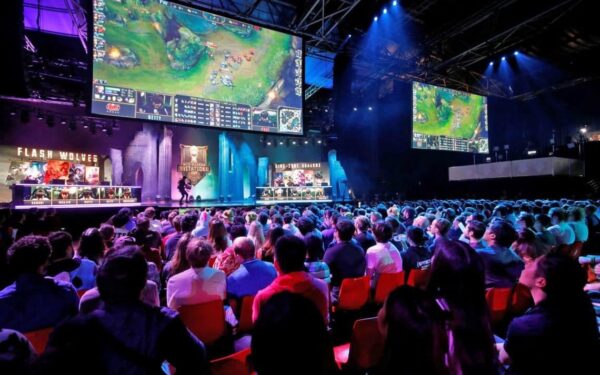 Buriasi e. sporto bendruomenė: organizuojamas pirmasis moksleivių ir studentų esporto turnyras