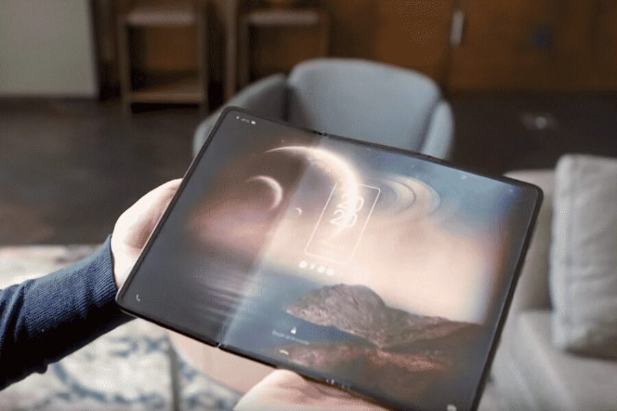 Galvojate, kad jau matėte viską? TCL pademonstravo įspūdingą sulenkiamą telefoną