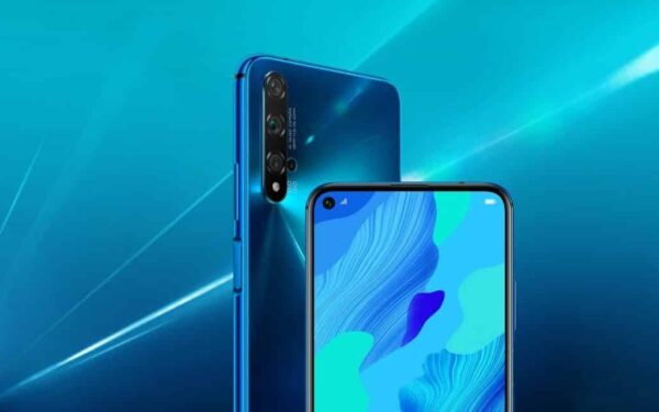 „Huawei“ į Europą atgabena (ne)naują išmanųjį telefoną – „Huawei Nova 5T“