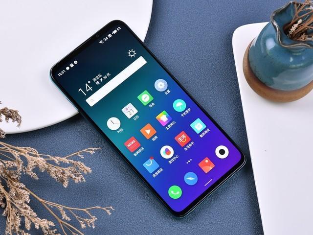„Meizu“ pristatė naująjį „Meizu 16T“: „Snapdragon 855“, 4500 mAh baterija ir triguba kamera