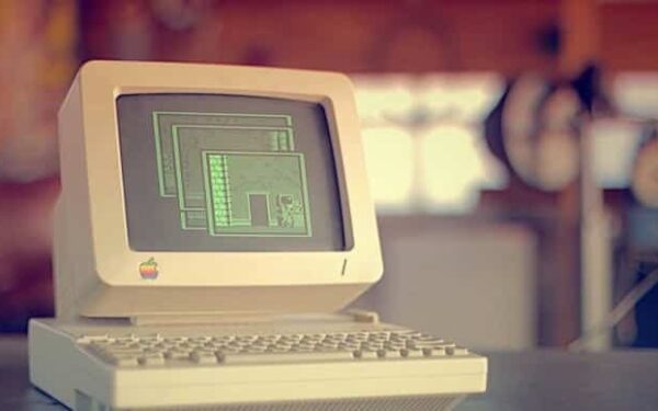Netoli Maskvos įsikūrusiame Lenino muziejuje iki šiol veikia „Apple II“ kompiuteriai