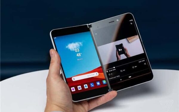 Sulenkiamas „Microsoft Surface Duo“ turės geriausias kameras rinkoje?