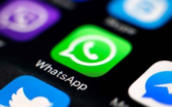 „WhatsApp“ – trumpam dingo iš „Google Play“, bus nutrauktas „iOS 8“ palaikymas