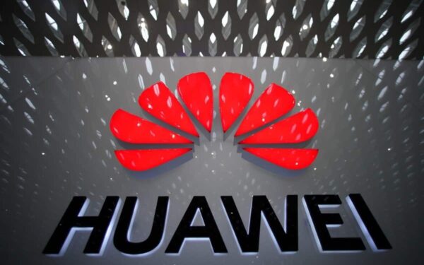 „Huawei P40“ flagmanai kitąmet bus ir Europoje – kas gali lemti naujausių „Huawei“ telefonų pasirodymą mūsų rinkoje?