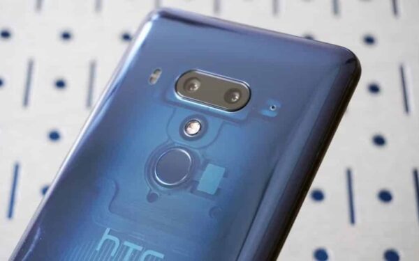 Kažkada itin galingai kompanijai HTC artėja paskutinioji? Pajamos vos per mėnesį krito beveik dvigubai