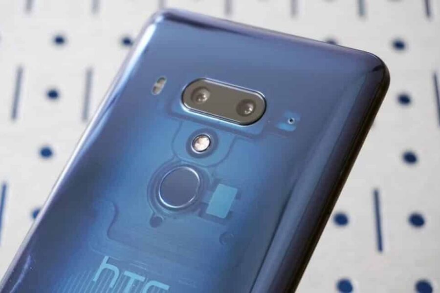 Kažkada itin galingai kompanijai HTC artėja paskutinioji? Pajamos vos per mėnesį krito beveik dvigubai