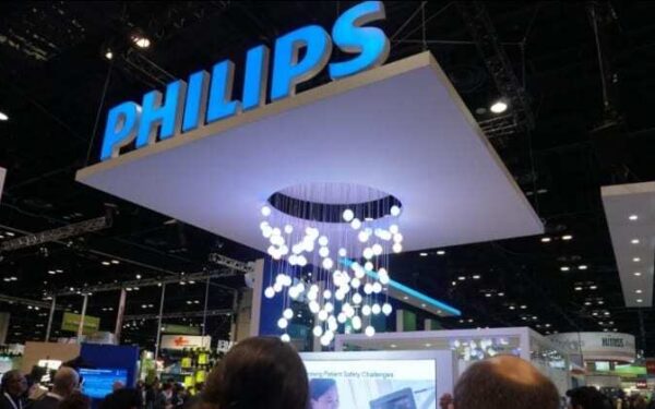 MMD pristato „Philips 439P9H SuperWide“ monitorių