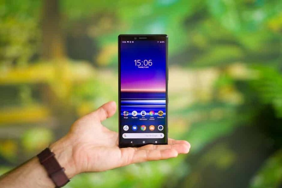 „Sony“ ruošia flagmaną keistu pavadinimu, bet įspūdingomis kameromis: „Sony Xperia 0“ turės net 6 kameras