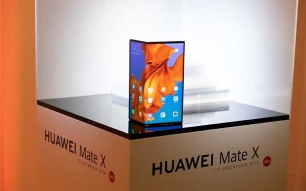 Sulenkiamas „Huawei“ telefonas reikalaus specialios priežiūros – gamintojas turi krūvą rekomendacijų potencialiems pirkėjams
