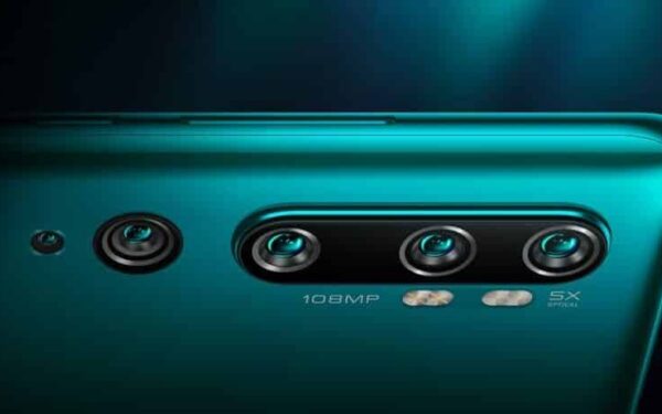 „Xiaomi“ sukūrė vieną geriausiai fotografuojančių telefonų, kai kuriomis savybėmis aplenkė net ir „Huawei“