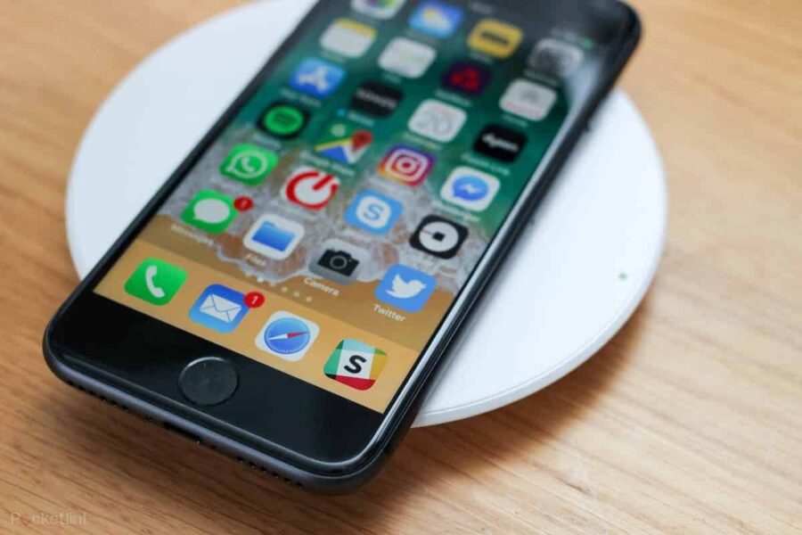 2020-aisiais „Apple” planuoja parduoti daugiau nei 30 milijonų „iPhone SE2”