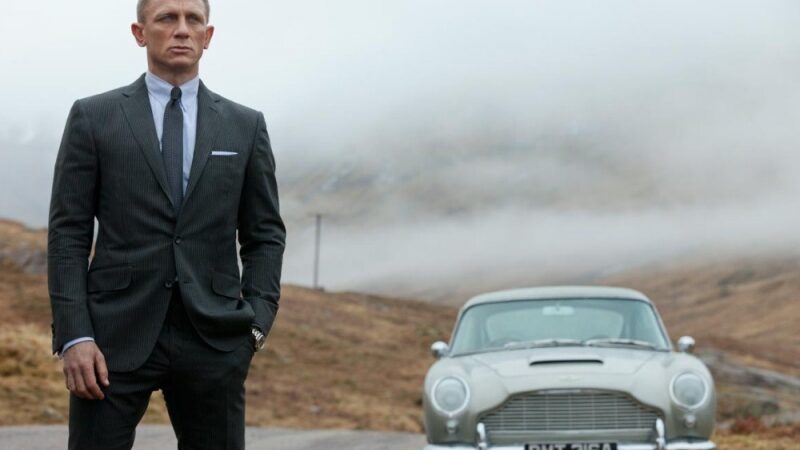 Džeimsas Bondas sugrįžta naujojo filmo „007 Operacija Skyfall“ anonse (Foto)