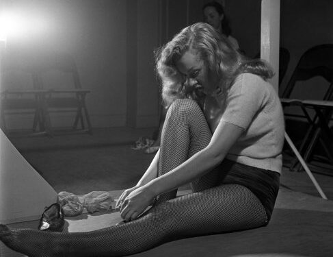 Archyvinės nuotraukos:  Marilyn Monroe aktorystės pamokose (foto)