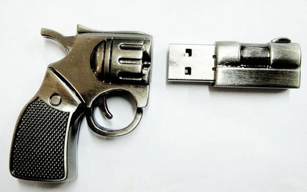 Kai USB jungtuvai tampa originalumo reikalu  (foto)