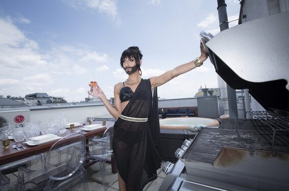 „Eurovizijos“ nugalėtoja C. Wurst pravėrė prabangių namų duris ir supažindino su mylimuoju (foto)