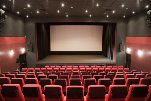 Kino teatrai Lietuvoje: mažieji dovydai prieš „Forumo“ Galijotą?