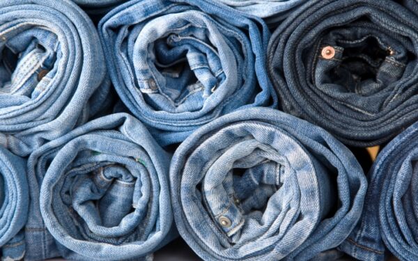 Kaip atsirado visų taip mėgstami džinsai?