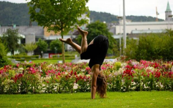 Šiuolaikinį cirką studijuojanti M. Neverauskaitė: „Cirkas – rimtas reikalas“ (interviu)