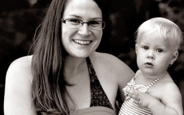 Apie moterį, kuri penkerius metus netrinko galvos… (foto)