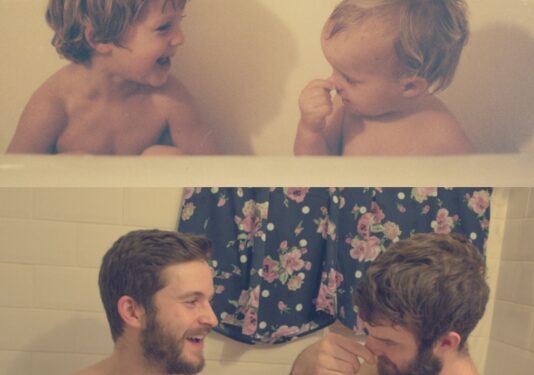 Brolių kelionė laiku: sumaniai atkurtos vaikystės fotografijos (foto)