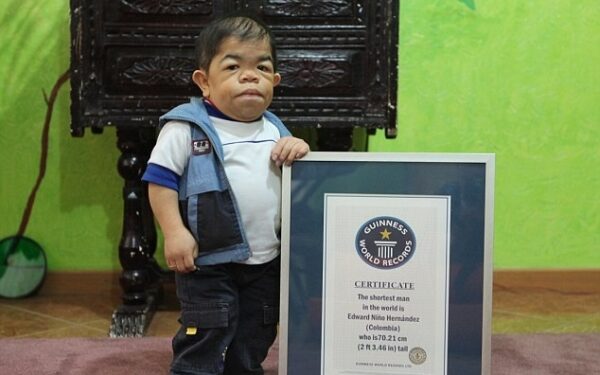 Mažiausias pasaulio žmogaus statusas tik šešioms savaitėms