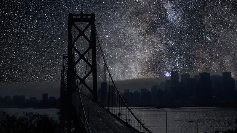 Naktinis dangus užtemus miestams (foto)