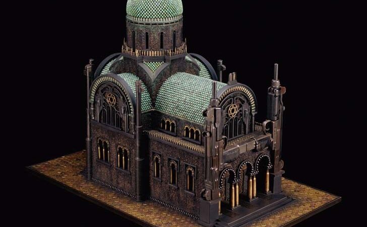 Maldos namai, pastatyti smurto pagrindu – tikrąja to žodžio prasme (foto)