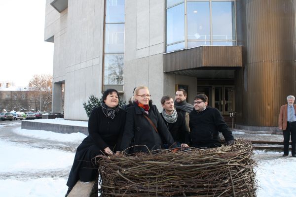 Prie Kongresų rūmų bohemiečiai susisuko lizdą