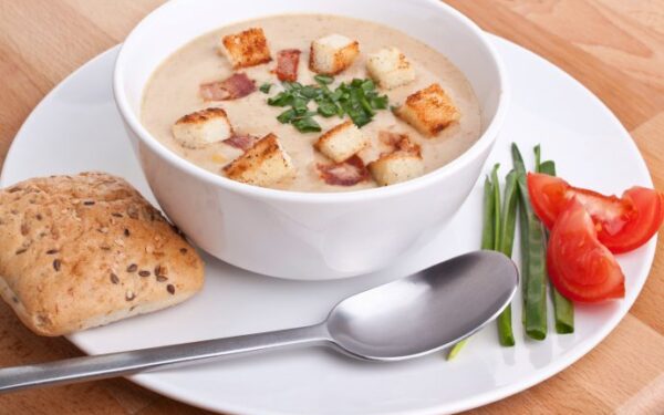 Lietuviška trintų bulvių sriuba