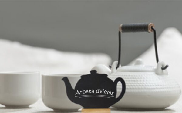 Daiktų pusryčiai. Rašymo lentelės Jūsų namams! (konkursas)