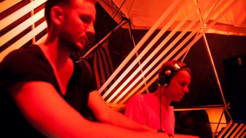 Penktadienio DJ: Dienos aktualijos su „12 Inčų Po Žeme“