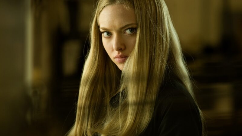 Vaidindama garsią pornofilmų aktorę Amanda Seyfried tapo tamsiaplauke