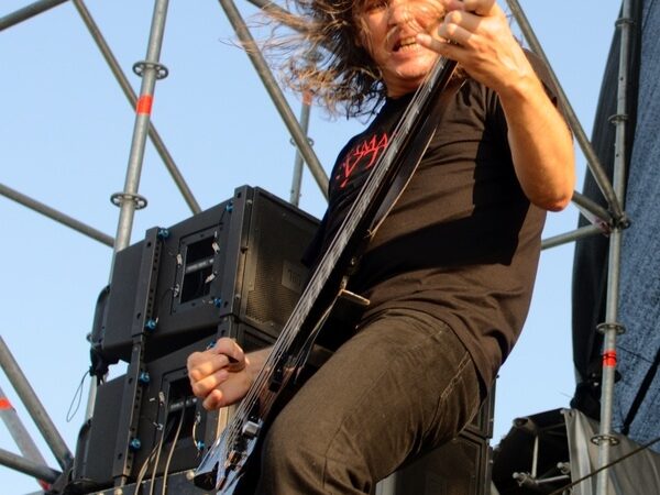 Artėjanti „Voivod“ kariuomenė anonsuoja būsimą koncertinį albumą