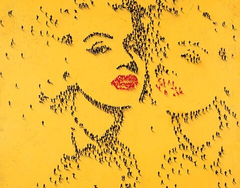 Iš paukščio skrydžio: žymių žmonių veidais padengta žemė (foto)