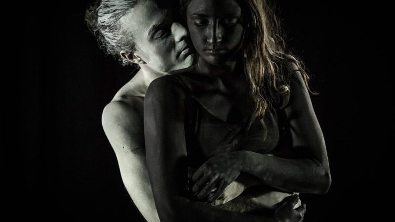 Andrius Mamontovas pristato Švedijoje sukurtą jausmingą vaizdo klipą