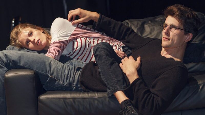 Jaunimo teatre – premjera apie internetinio bendravimo pinkles