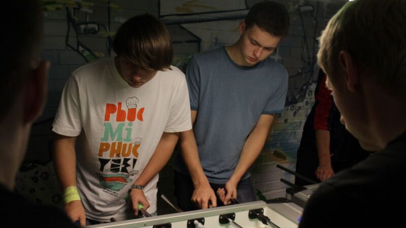 Vilniuje startuoja tarptautinis stalo futbolo turnyras