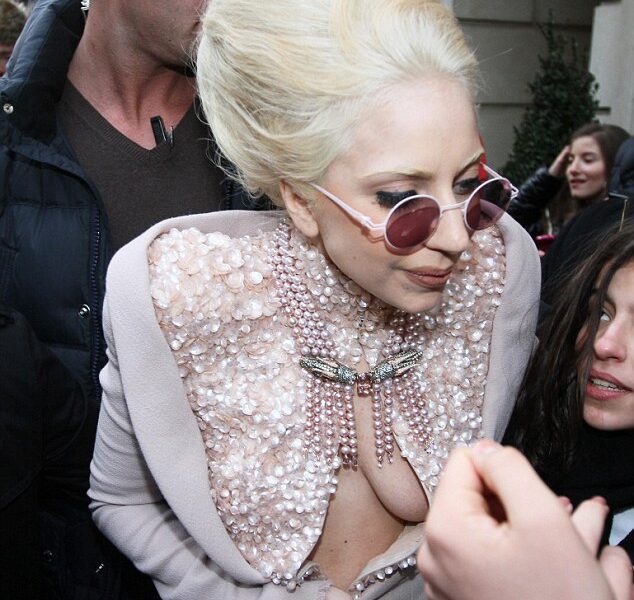 Lady Gaga: jos madoje žiema neegzistuoja (Foto)