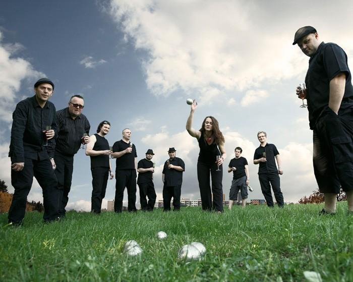 Vasaros festivaliai Čekijoje – muzika po atviru dangumi