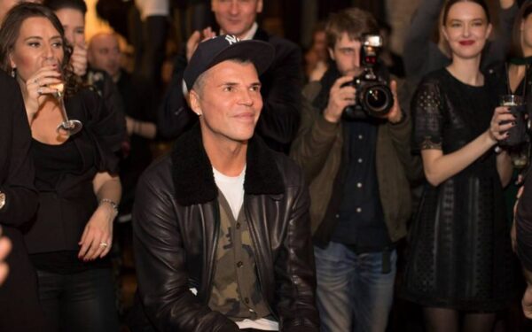 Juozo Statkevičiaus dūzgės klube: šampanas, draugai ir aplodismentai (video)