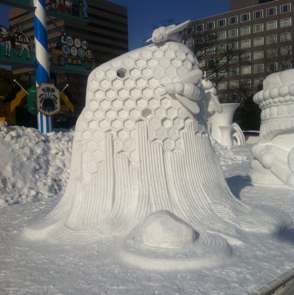 Sniego skulptūrų festivalyje Japonijoje kauniečiai tapo nugalėtojais