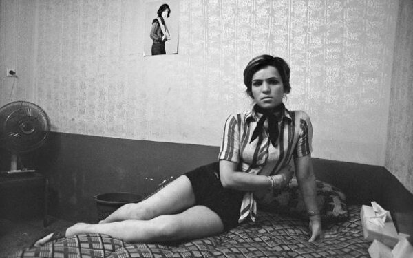 Juodai balta: raudonųjų žibintų kvartalas Irane (foto)