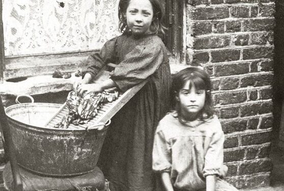 Iš D. Britanijos lūšnynų: prieš 100 metų vaikystė neegzistavo (Foto)
