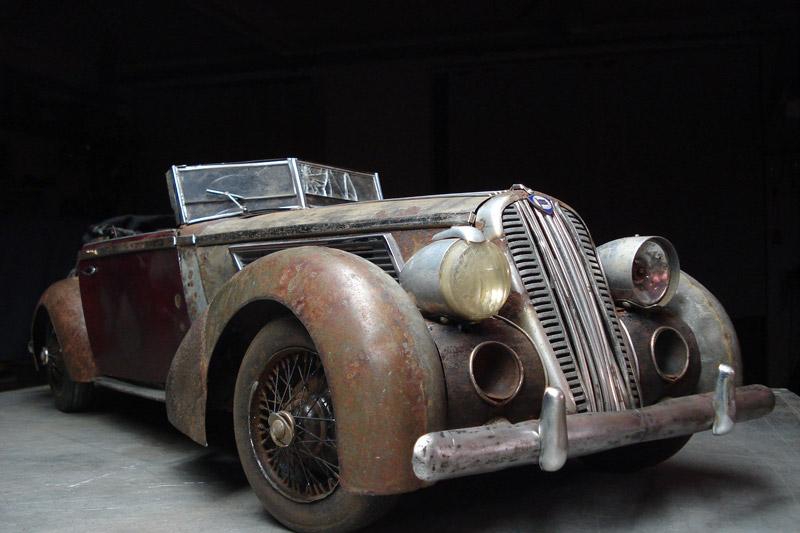Vokiečio surūdijusi kolekcija - nuo „Porsche“ iki „Bugatti“ (Foto)
