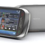 Išmaniajam telefonui "Nokia C7" dėklą sukūrė Lietuvos dizaineriai