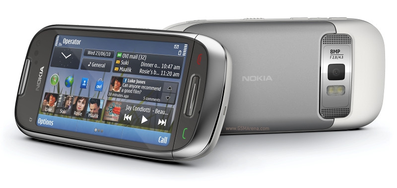 Išmaniajam telefonui "Nokia C7" dėklą sukūrė Lietuvos dizaineriai